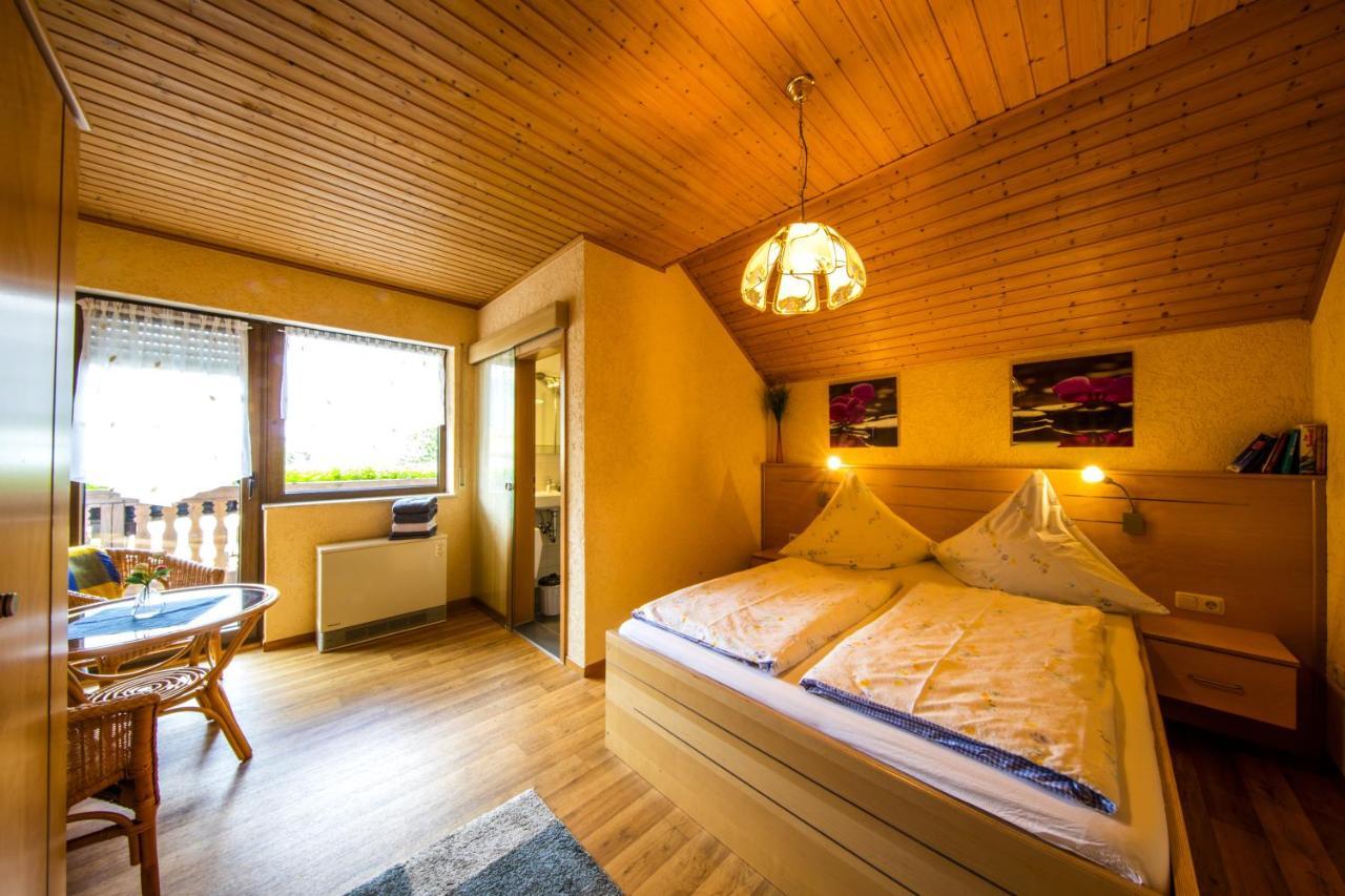 Ferienhaus "Anne" Und Weingut Willi Fett Ellenz-Poltersdorf Exterior photo